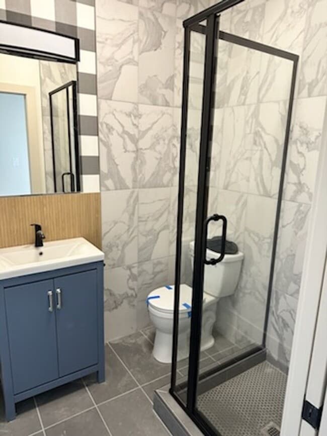 Building Photo - 1114 W Grand Ave