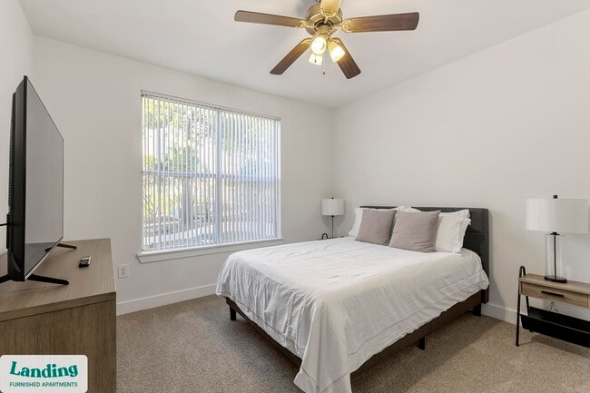 Building Photo - 7373 Valley View Ln