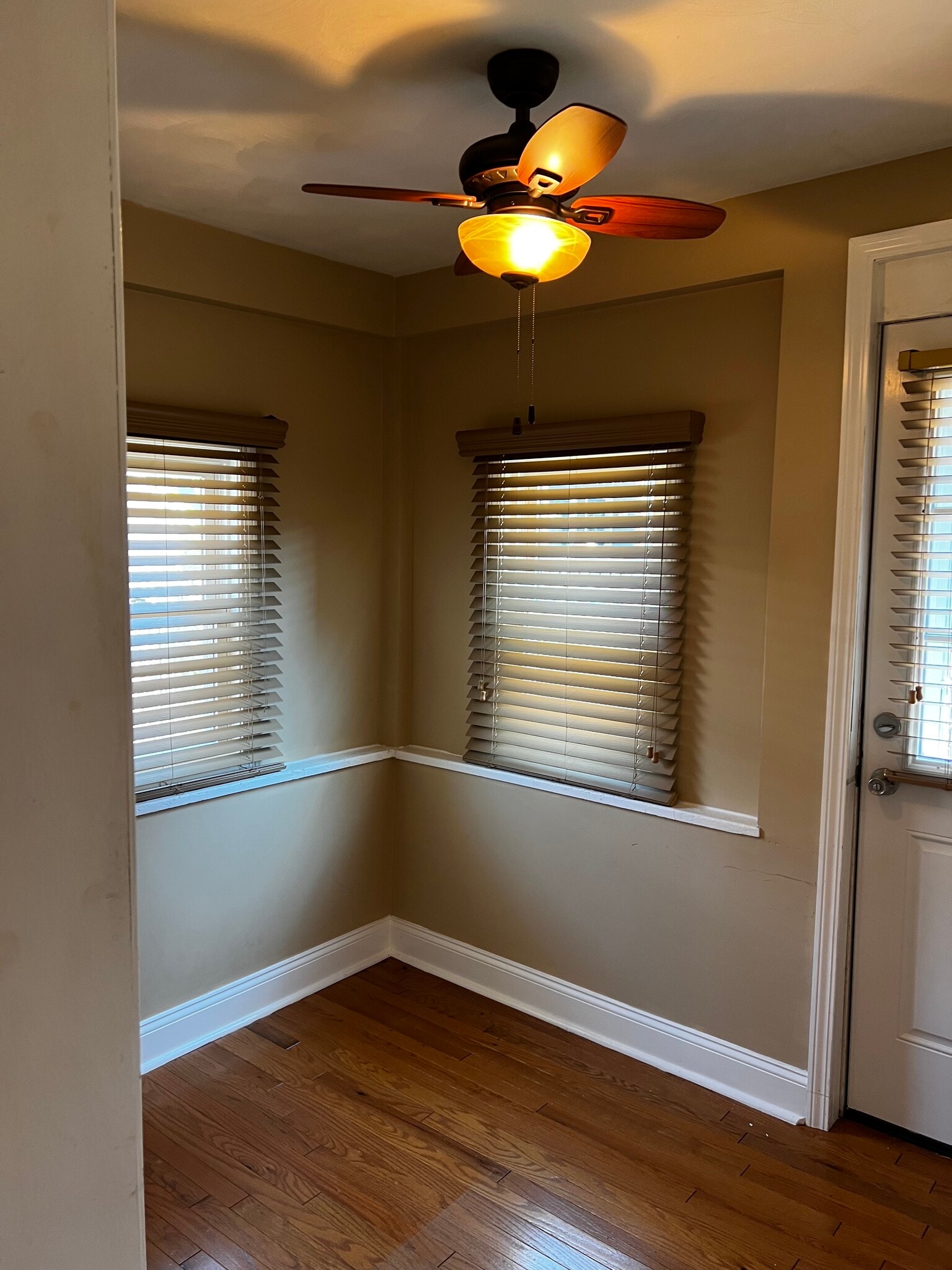 Office Space / Sun Room off of Kitchen - 4842 Hatfield St