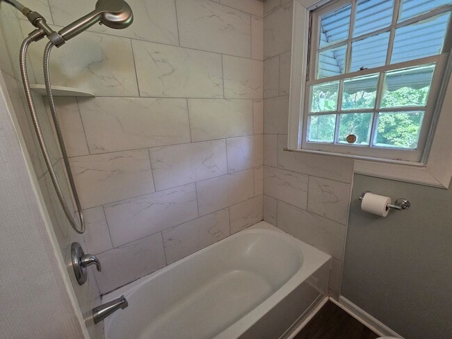 Building Photo - 5862 E Heights Dr