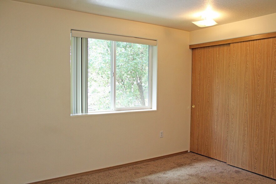 Building Photo - 3548 SE 119th Ave