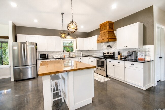 Building Photo - 101 Liberty Bell Ln