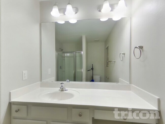 Building Photo - 1700 Allegheny Dr