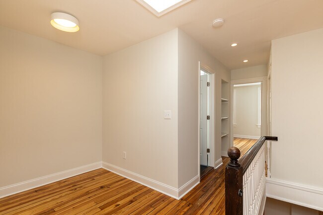 Building Photo - 2724 Hampden Ave