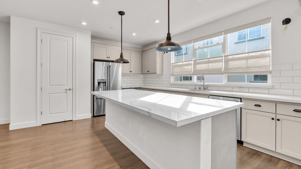 Building Photo - 1723 Pedrozzi Cmn