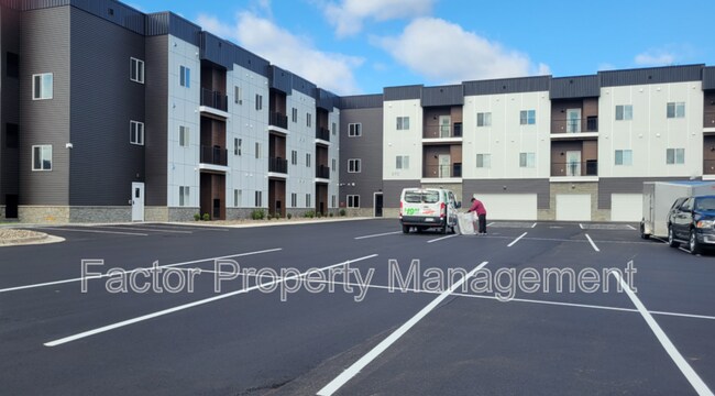 Building Photo - 970 N 3rd St