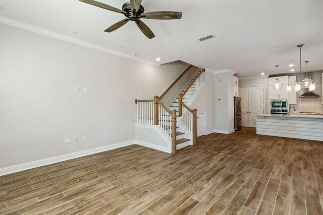 Building Photo - 247 Beech St