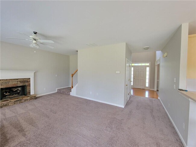 Building Photo - 800 Middlebrooke Bend