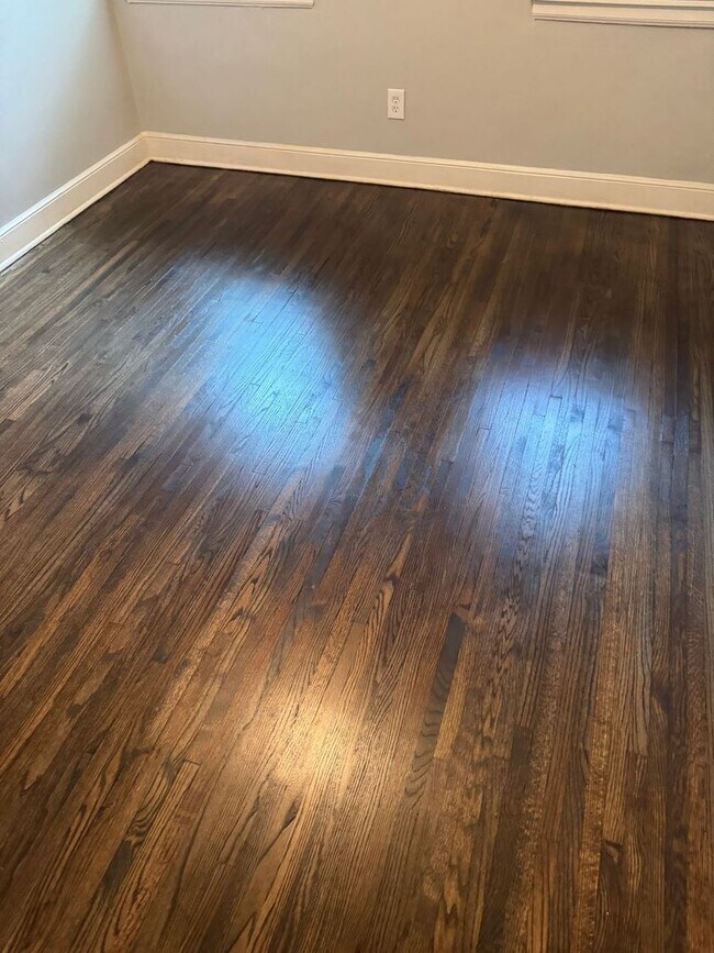 Building Photo - 157-159 Roberta Dr