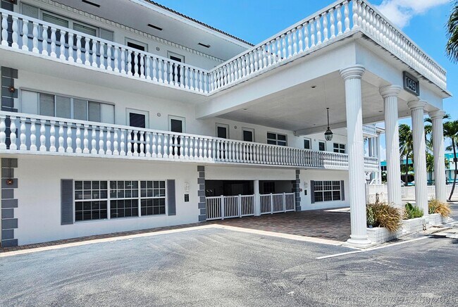 Building Photo - 1461 S Ocean Blvd