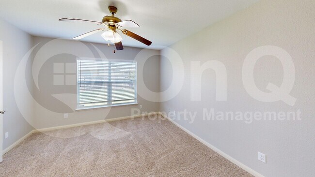 Building Photo - 10012 Quail Glen Dr