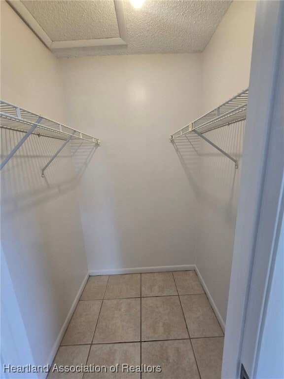 Building Photo - 4014 Vilabella Dr