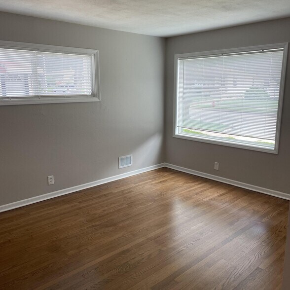 Building Photo - 5273 N 65th St