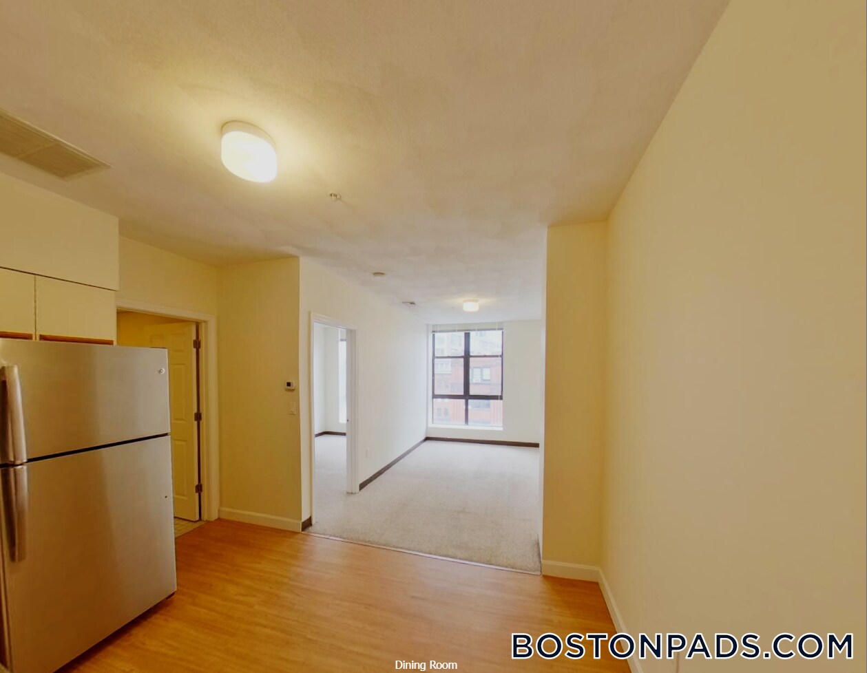 Building Photo - 81 Essex St