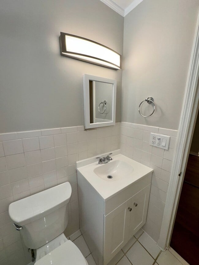 Building Photo - East AVL Spacious Apartment Ready for Occupancy!