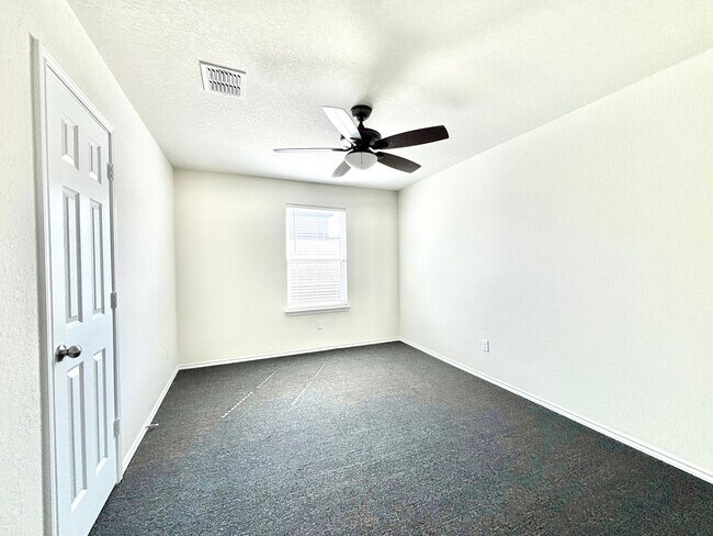 Building Photo - Beautiful two story home with flex space a...