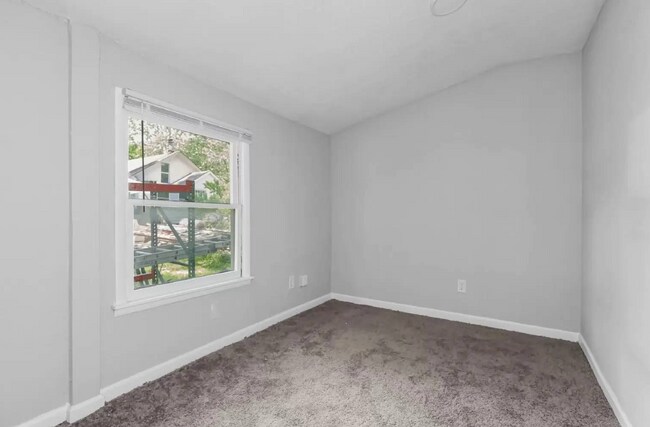 Building Photo - LOOK AT THIS GEM!  Schedule A Tour Today!!