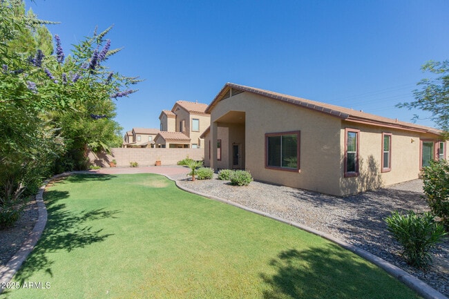 Building Photo - 2270 E Aloe Pl