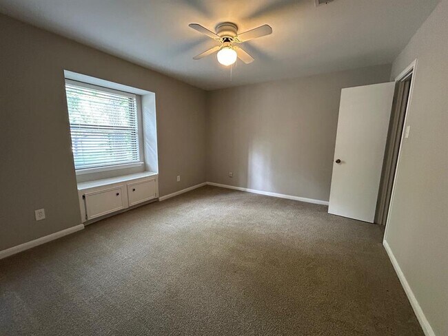 Building Photo - 2710 Timberjack Pl