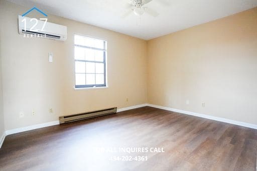 Building Photo - Updated 2BR with Private Entry, Spacious Yard, & Washer and Dryer Included