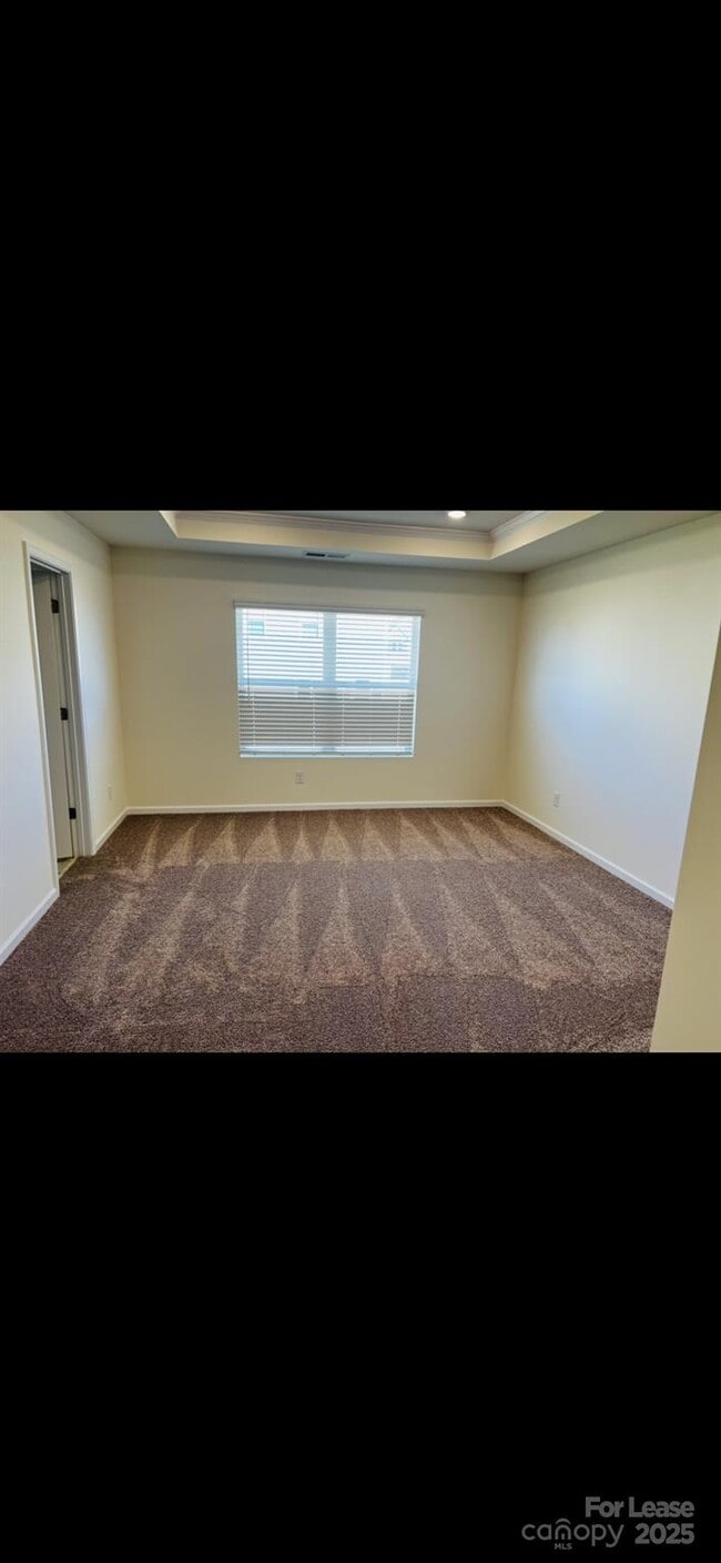 Building Photo - 2788 Yeager Dr NW