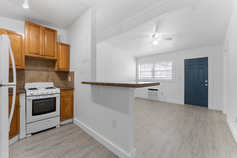 Building Photo - 1141 NE 23rd Terrace