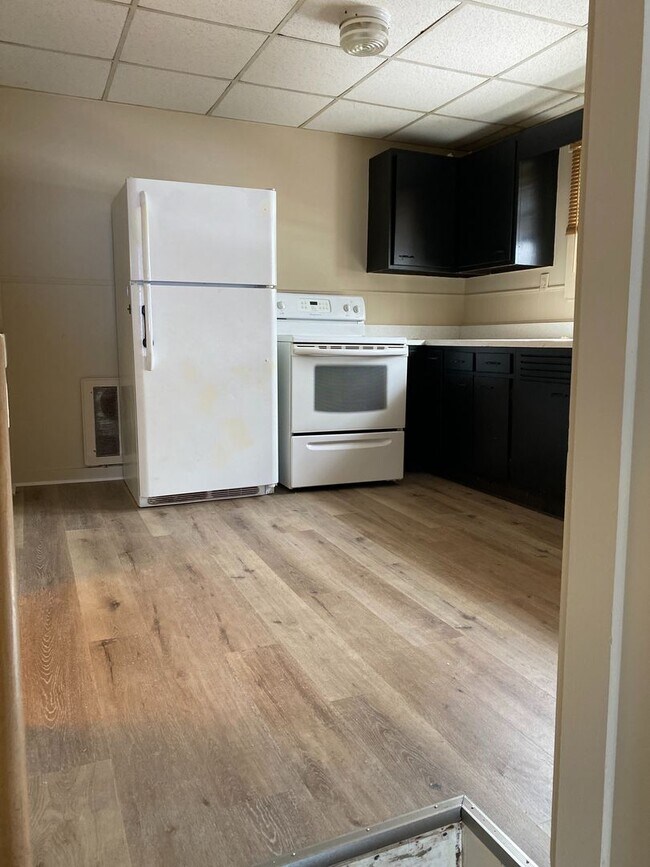 East College Flats 117 E College St Crawfordsville IN 47933 Apartment Finder