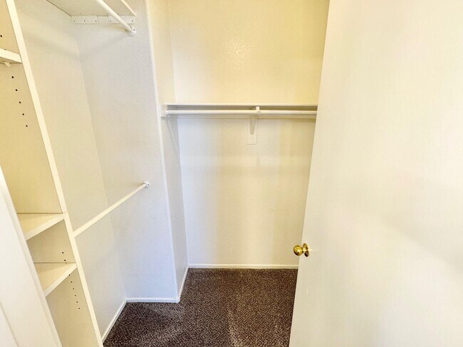 Building Photo - THIS IS A CHARMING TWO-STORY NORTH LAS VEG...