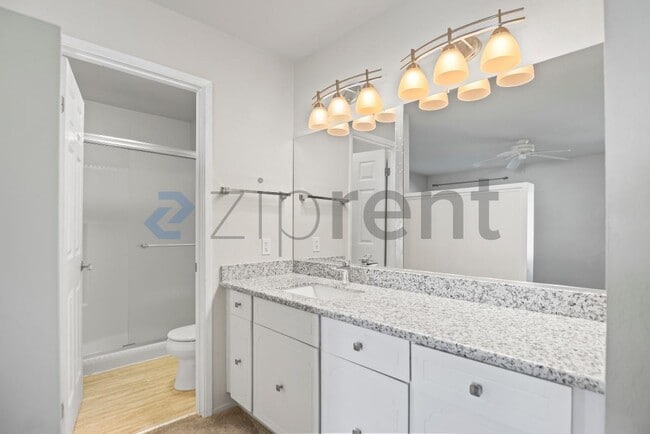 Building Photo - 1123 Glengarry Dr