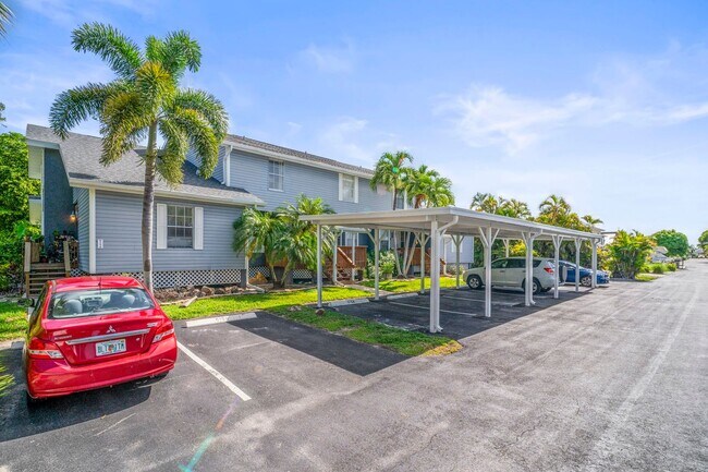 Building Photo - Beautifully updated 2-bedroom, 1.5-bathroo...