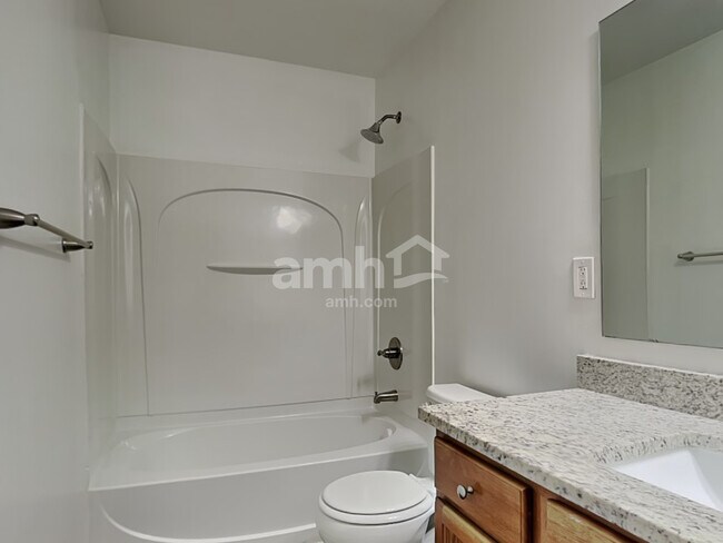 Building Photo - 20 Belwood Ct