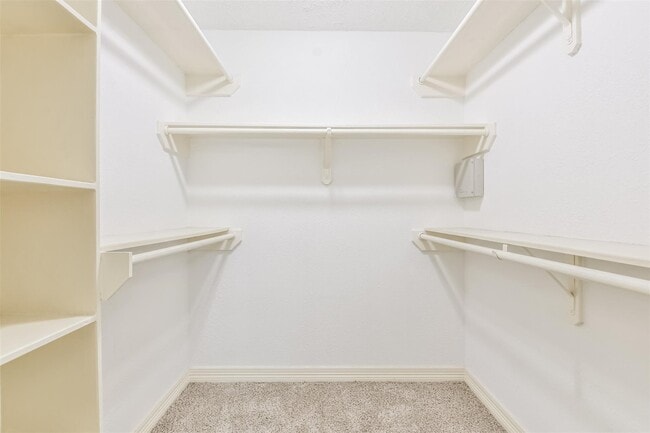 Building Photo - 6847 Vanlynn Ln