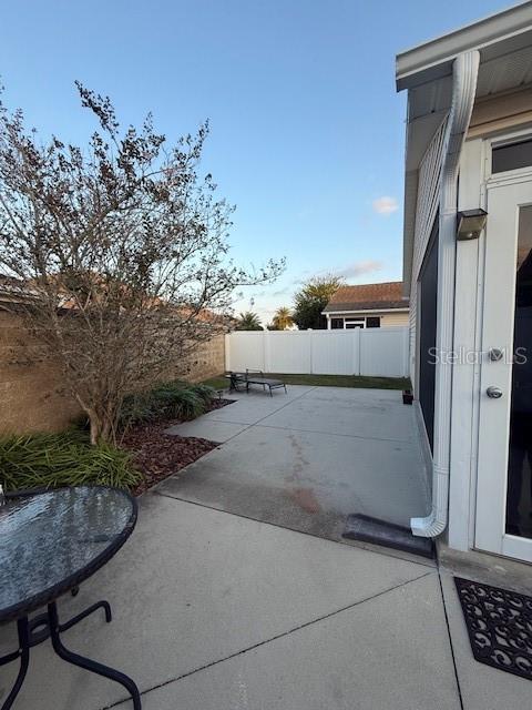 Building Photo - 853 Sapphire Pl