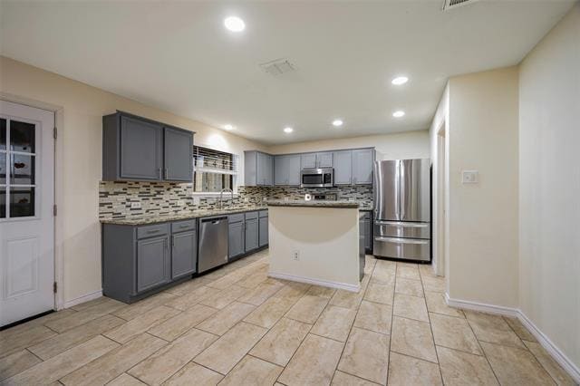 Building Photo - 104 Lakefront Dr