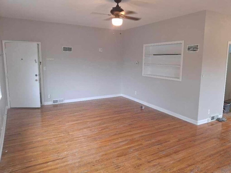 Building Photo - 768 E 900 S