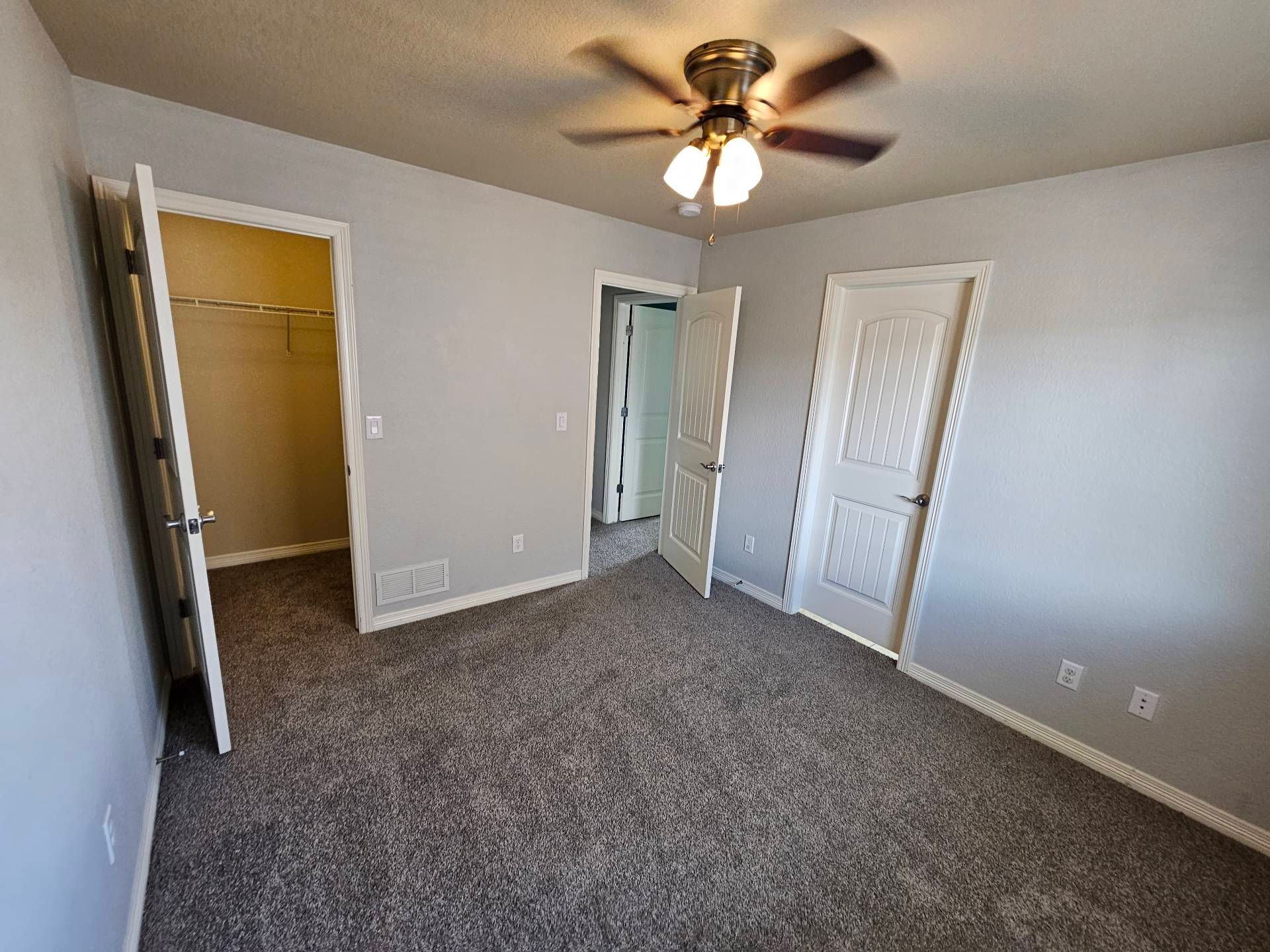 Building Photo - 7431 Araia Dr