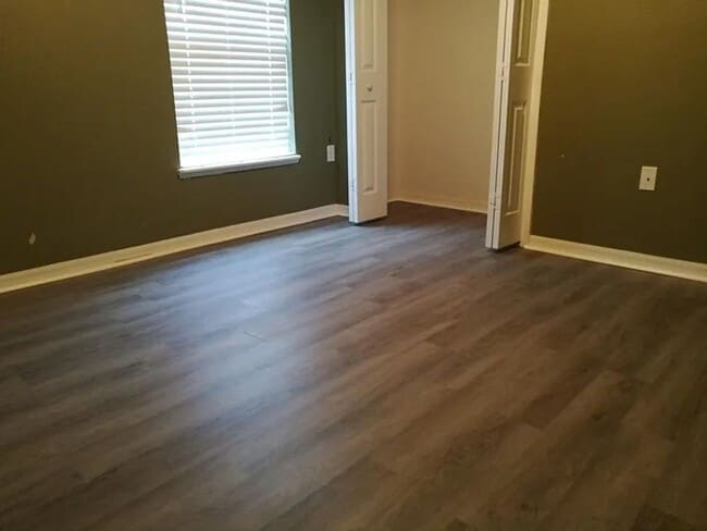 Building Photo - 4754 Willamette Cir