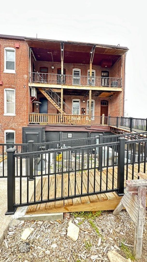 Building Photo - 216 W Front St