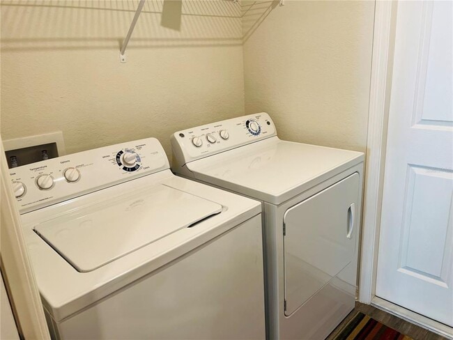 Building Photo - 1824 Brisbane Pl