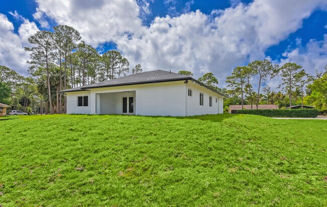 Building Photo - 13177 47th Ct N