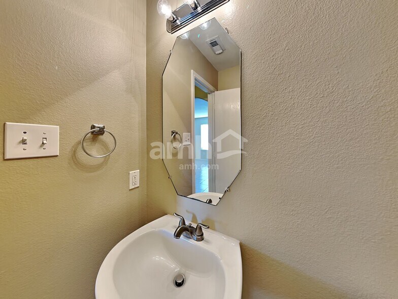 Building Photo - 8319 Obsidian Ct