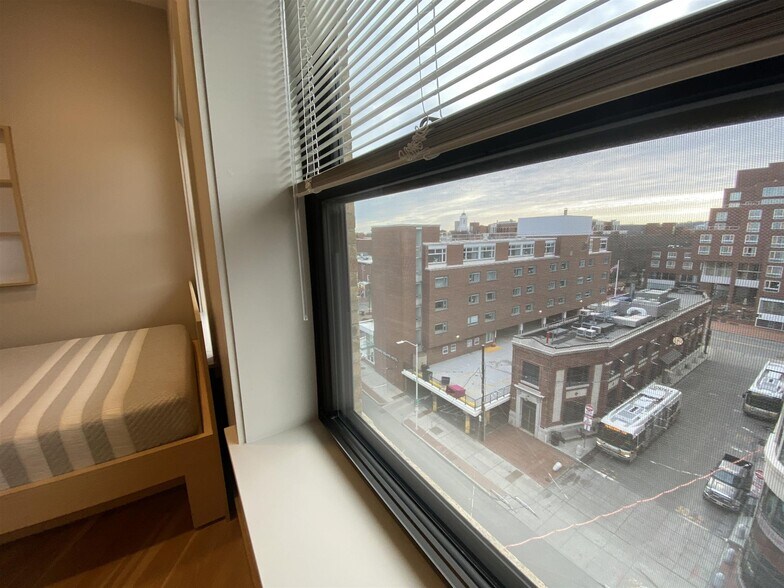 Building Photo - 115 Mt Auburn St
