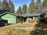 Building Photo - Cozy 2Bc 2Ba home avail. from 1/6/25- 3/30...