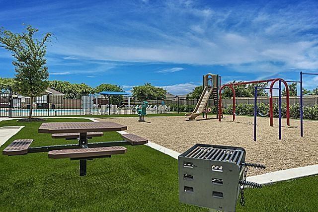 Building Photo - 13245 Palancar Dr