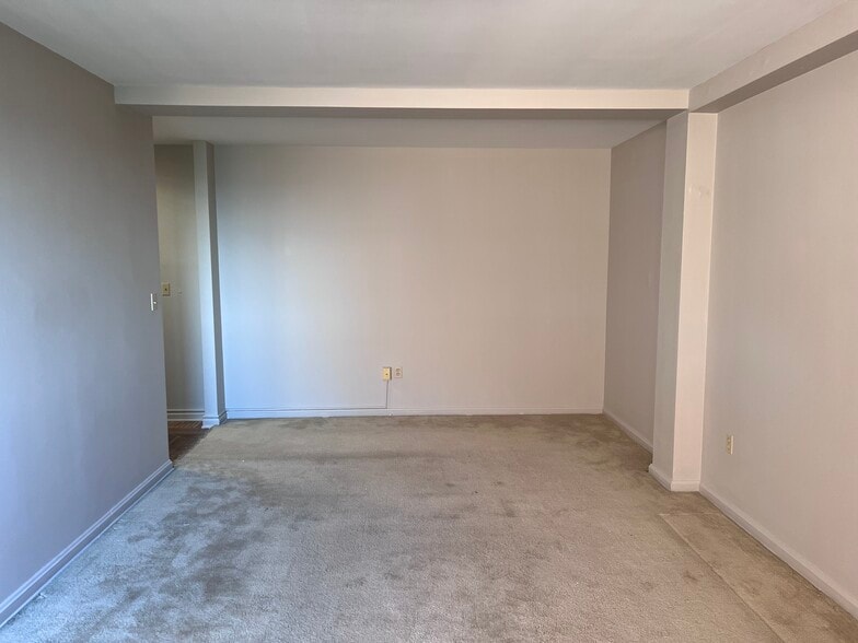 Living Room Area - 11820 Edgewater Dr