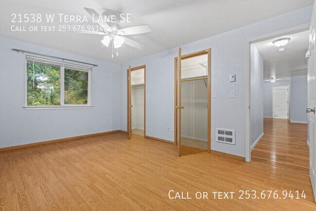 Building Photo - 21538 W Terra Ln SE