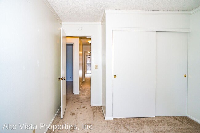 Building Photo - 4 br, 2 bath House - 5404 Coral Reef Ave.