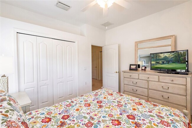 Building Photo - 3100 Cottonwood Bend