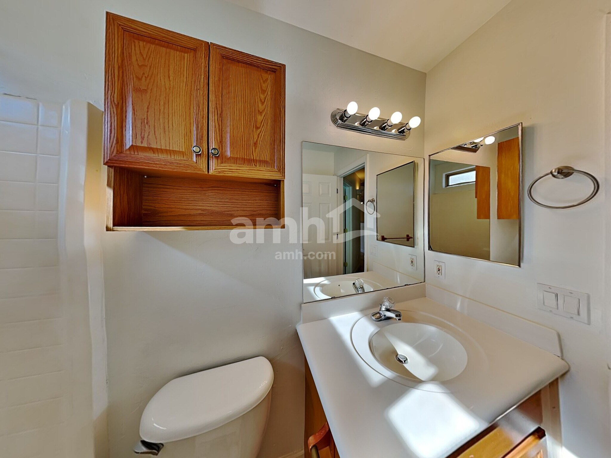 Building Photo - 7659 S Meadow Spring Way