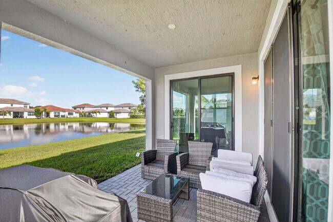 Building Photo - 7303 Estero Dr